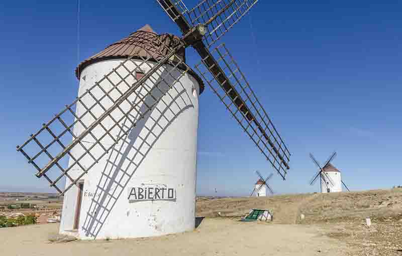 Cuenca - Mota del Cuervo 26 - molinos de viento.jpg
